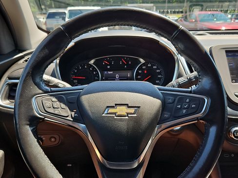 Used 2020 Chevrolet Equinox LT AWD/4WD image 19