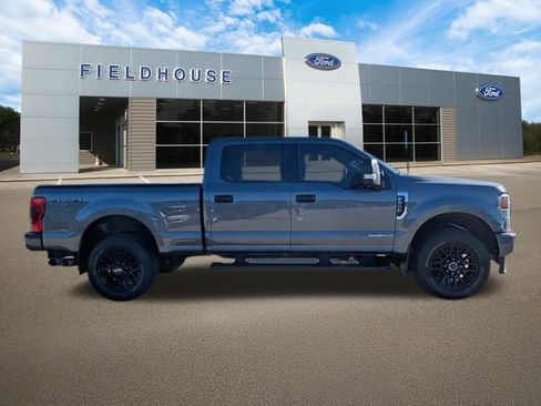 Used 2022 Ford F250 XLT w/ Black Appearance Package AWD/4WD image 11