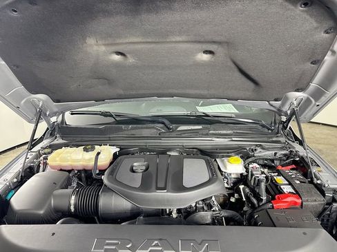 Used 2025 RAM 1500 Big Horn AWD/4WD image 35