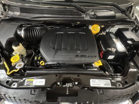Used 2019 Dodge Grand Caravan SXT FWD image 22