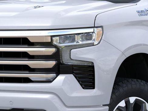 New 2026 Chevrolet Silverado 1500 High Country w/ Technology Package AWD/4WD image 34