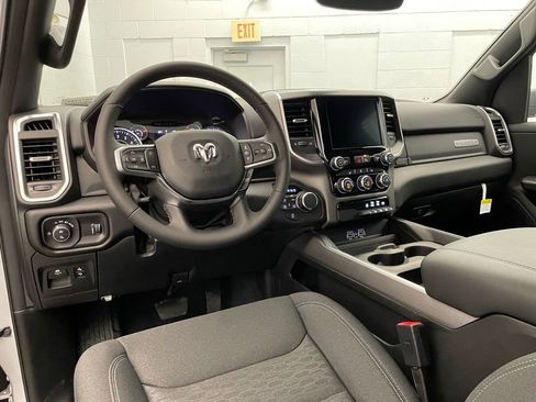 New 2026 RAM 1500 4x4 Crew Cab image 13