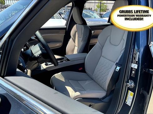 New 2026 Volvo XC90 B6 Plus w/ Protection Package Premier image 23