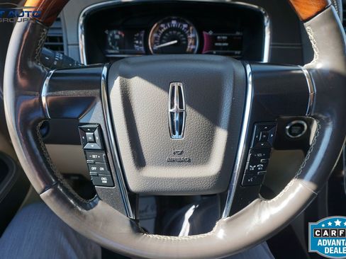 Used 2015 Lincoln Navigator 4WD w/ Equipment Group 101A Reserve image 43