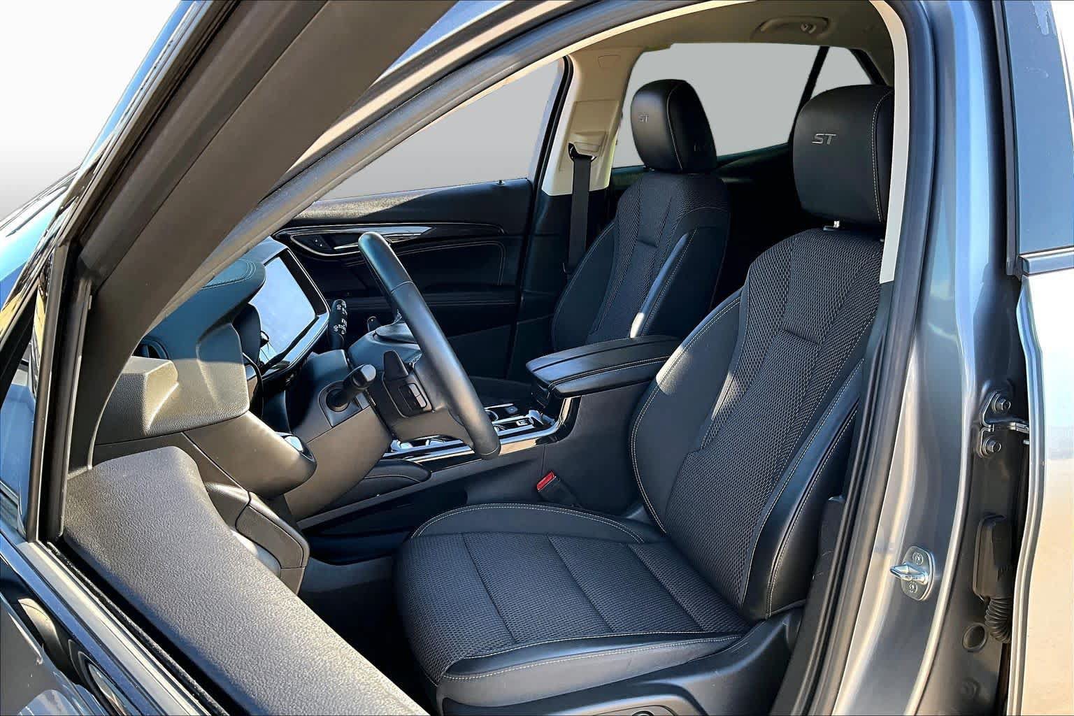 Used 2022 Buick Envision Preferred FWD image 8