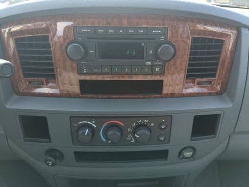 Used 2006 Dodge Ram 2500 Truck SLT image 24