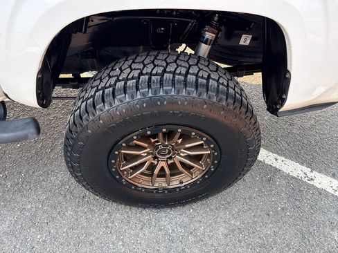 Used 2019 Toyota Tacoma SR w/ SR Convenience Package AWD/4WD image 34