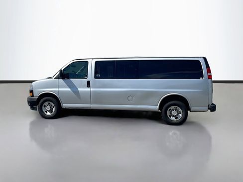 Used 2018 Chevrolet Express 3500 LS RWD image 6