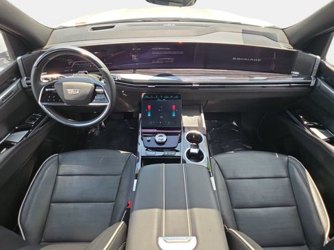 Used 2025 Cadillac Escalade Sport w/ LPO, ONYX Package AWD/4WD image 9