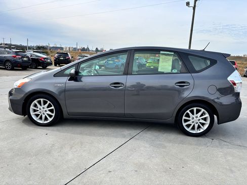 Used 2012 Toyota Prius V Five image 7