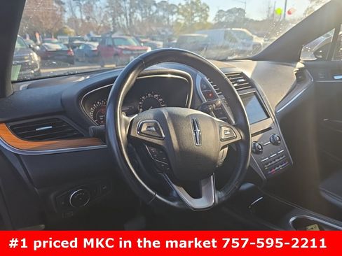 Used 2017 Lincoln MKC Reserve image 13