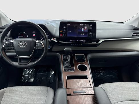Used 2021 Toyota Sienna LE FWD image 20