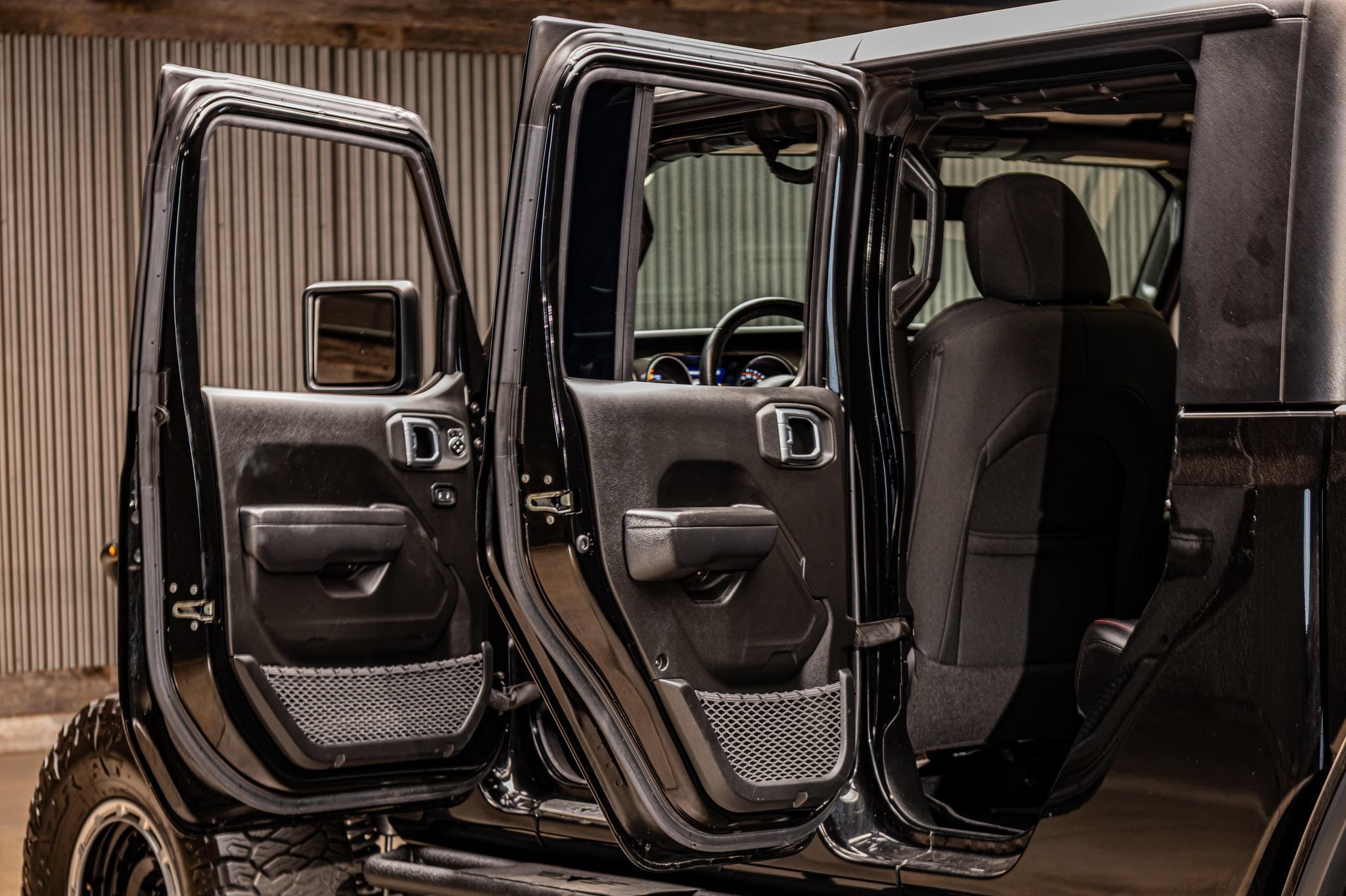 Used 2023 Jeep Gladiator Sport AWD/4WD image 28
