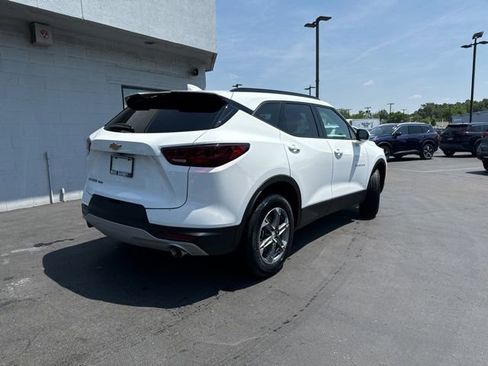 Used 2025 Chevrolet Blazer LT w/ Convenience Package image 2