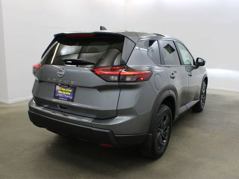 New 2026 Nissan Rogue SV FWD image 5