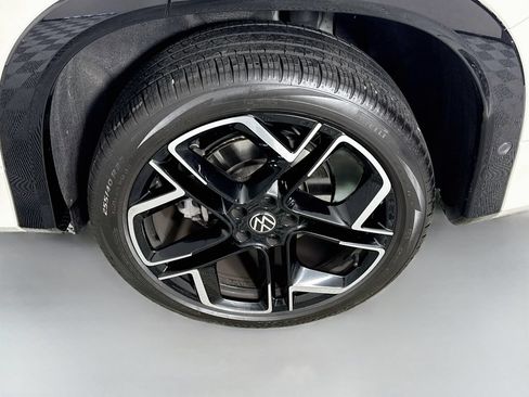 Used 2026 Volkswagen Tiguan SEL R-Line AWD/4WD image 26