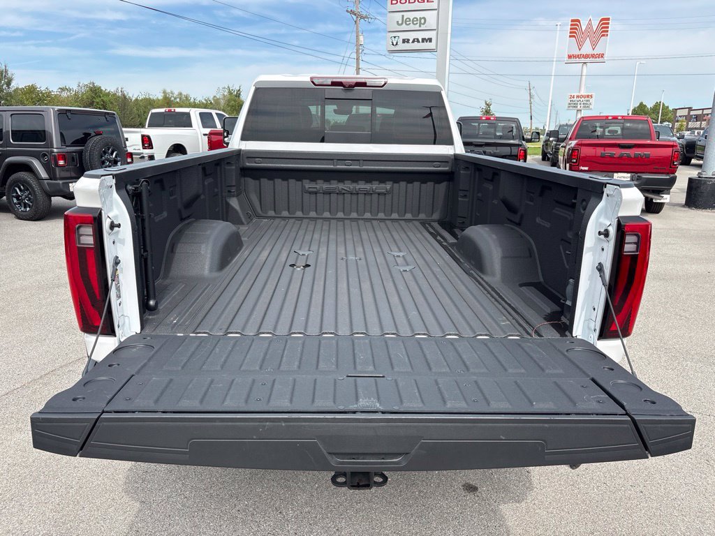 Used 2024 GMC Sierra 3500 Denali Ultimate AWD/4WD image 44