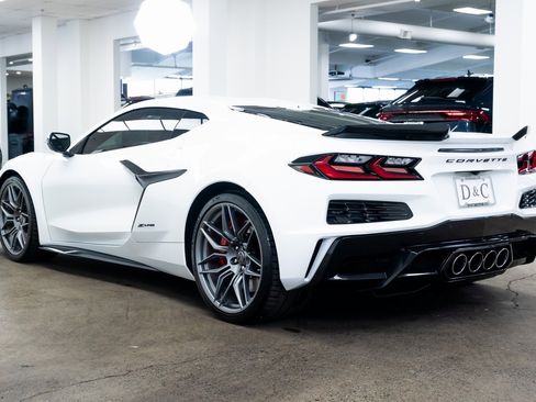 Used 2023 Chevrolet Corvette Z06 image 4