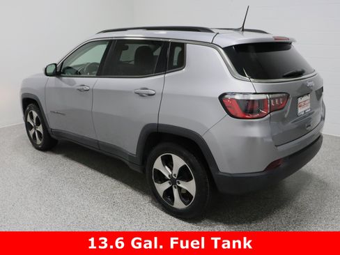 Used 2017 Jeep Compass Latitude w/ Popular Equipment Group image 9