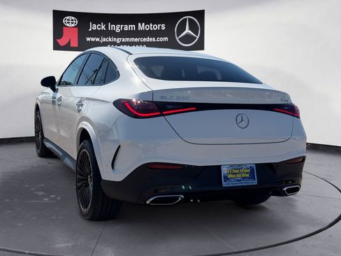 New 2026 Mercedes-Benz GLC 300 4MATIC image 3