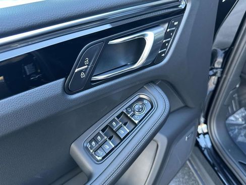 New 2026 Porsche Macan AWD/4WD image 18