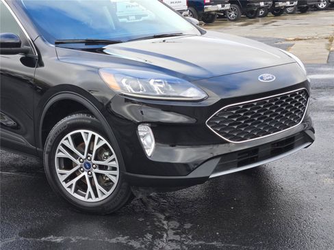 Used 2022 Ford Escape SEL image 2