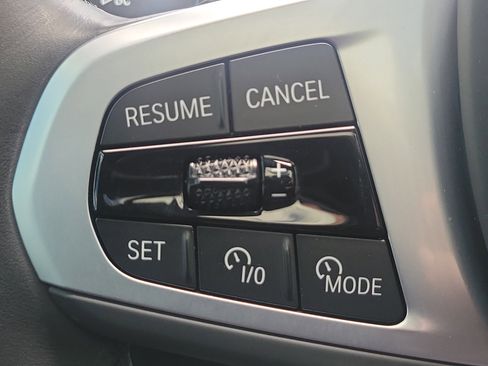 Used 2025 BMW X6 xDrive40i w/ Premium Package image 25