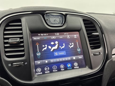 Used 2020 Chrysler 300 S image 15
