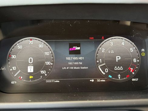 New 2026 Land Rover Defender 110 X-Dynamic SE AWD/4WD image 18