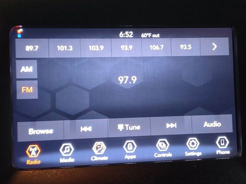 Used 2021 Jeep Cherokee Latitude image 25