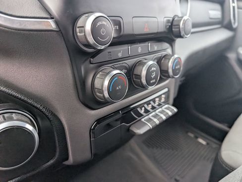 Used 2021 RAM 1500 Big Horn image 23