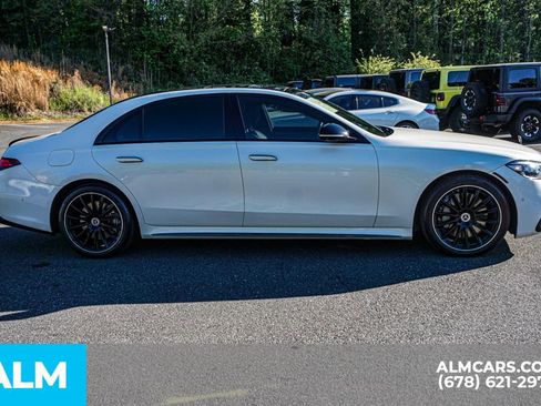 Used 2023 Mercedes-Benz S 500 4MATIC w/ AMG Line image 9