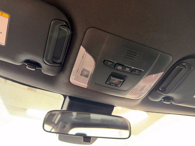 Used 2021 Toyota Corolla SE FWD image 24