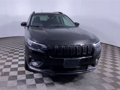 Used 2023 Jeep Cherokee Altitude Lux image 30