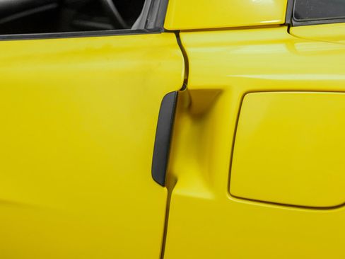 Used 2006 Chevrolet Corvette Coupe w/ Preferred Equipment Group image 32