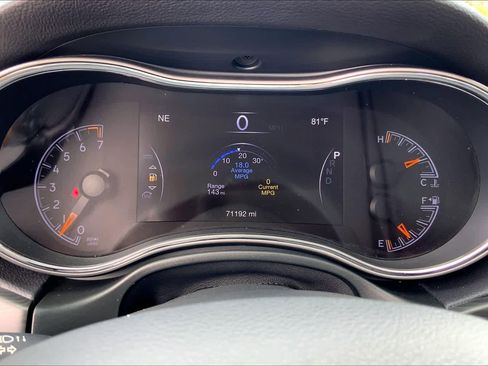 Used 2020 Jeep Grand Cherokee Limited image 25