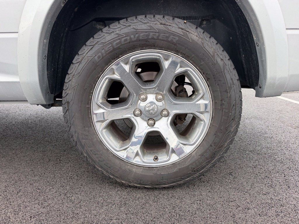 Used 2018 RAM 1500 Laramie AWD/4WD image 19