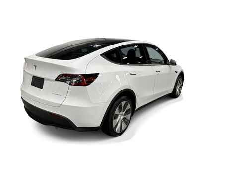 Certified 2023 Tesla Model Y Long Range AWD/4WD image 11