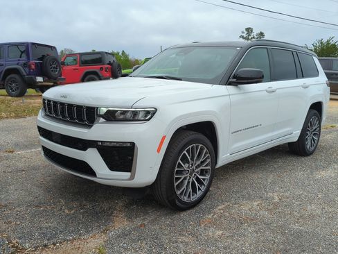 New 2026 Jeep Grand Cherokee L Summit w/ Advanced Protech Group IV image 9