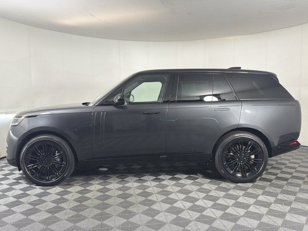 New 2026 Land Rover Range Rover SE AWD/4WD image 2