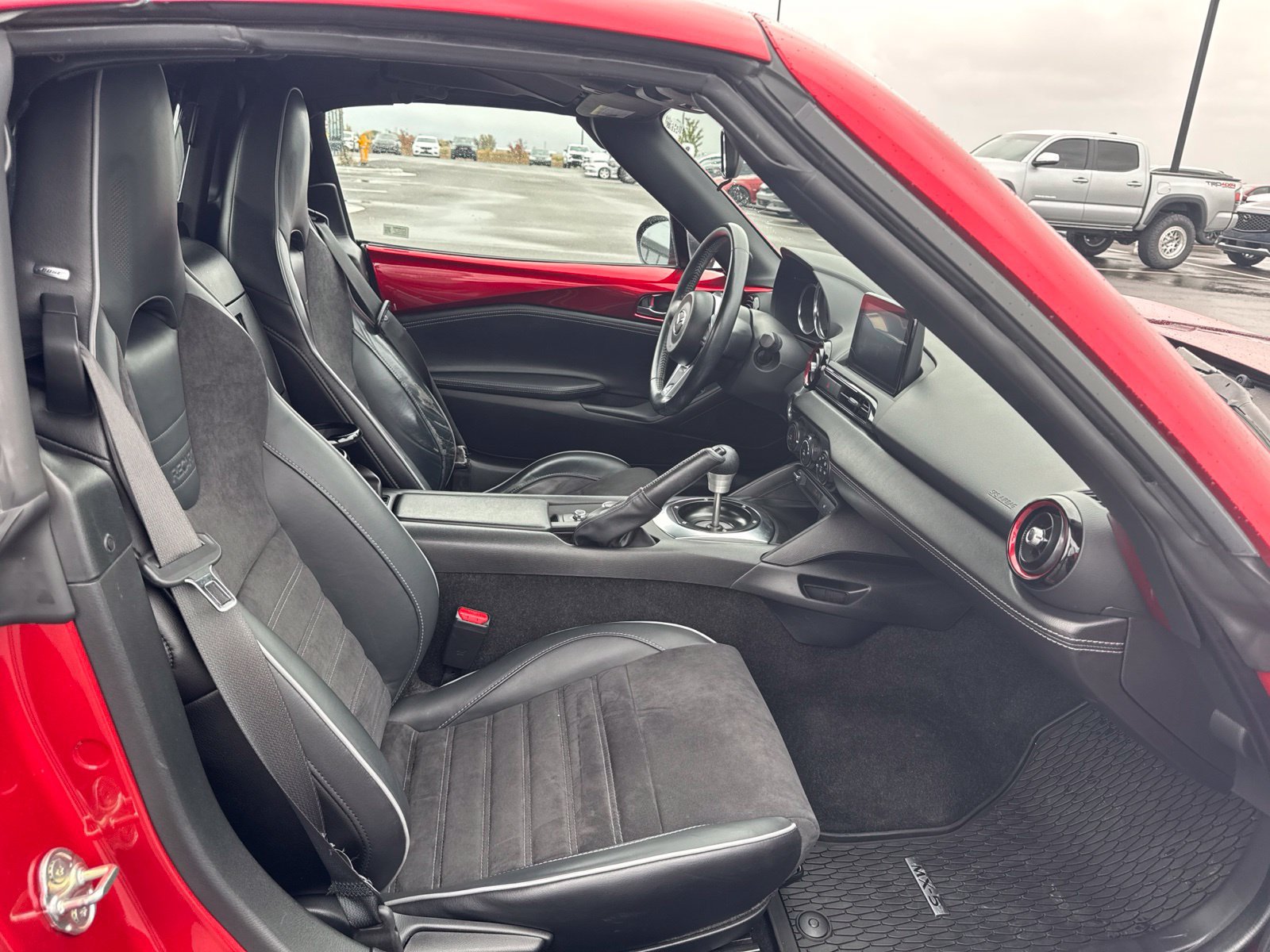 Used 2023 MAZDA MX-5 Miata Club w/ Interior Package RWD image 10