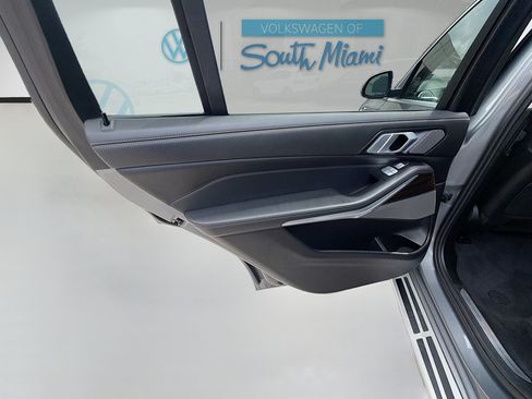 Used 2024 BMW X7 xDrive40i w/ Premium Package AWD/4WD image 26