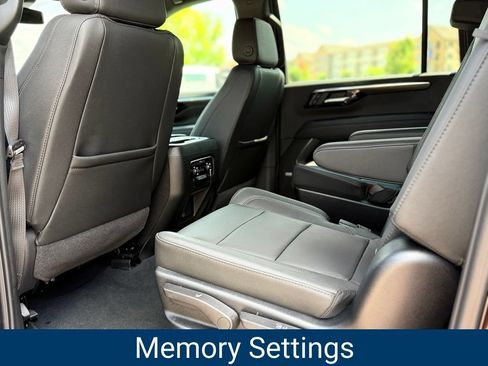 New 2026 Chevrolet Suburban LT w/ Comfort Package AWD/4WD image 13