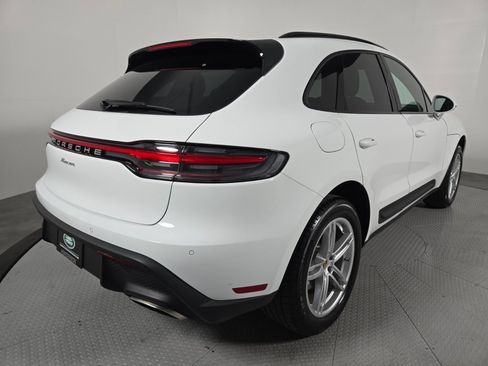 Used 2023 Porsche Macan AWD/4WD image 5