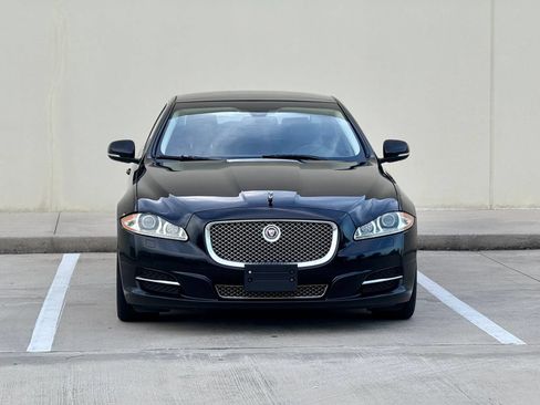Used 2015 Jaguar XJ L Portfolio AWD/4WD image 2