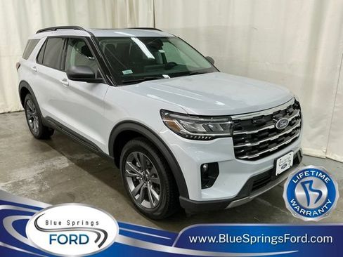 New 2026 Ford Explorer Active w/ Active Comfort Package AWD/4WD image 1