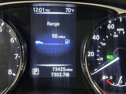 Used 2016 Nissan Rogue SV AWD/4WD image 26