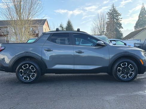 Used 2022 Hyundai Santa Cruz SEL Premium image 3