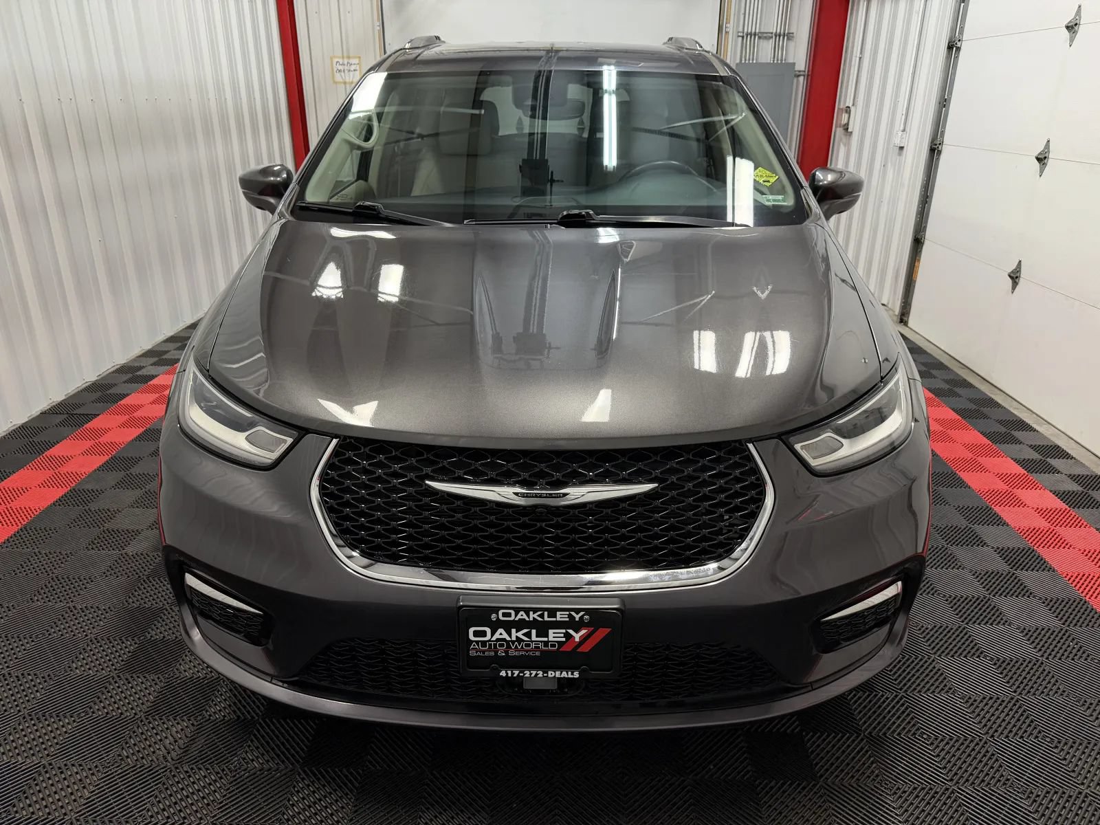 Used 2021 Chrysler Pacifica Touring-L FWD image 7