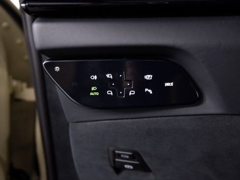 Used 2025 Ferrari Purosangue image 32